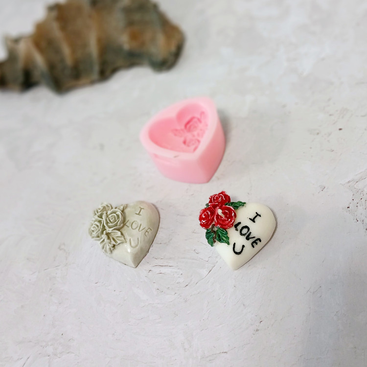 قالب شمع کوشا مدل قلب LOVE گلدار