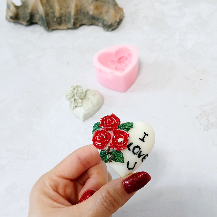 قالب شمع کوشا مدل قلب LOVE گلدار