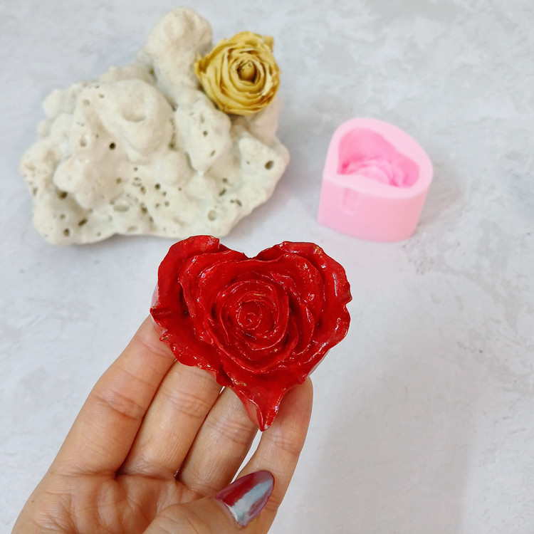 قالب شمع مدل رز قلبی ژورنالی 5 سانتی